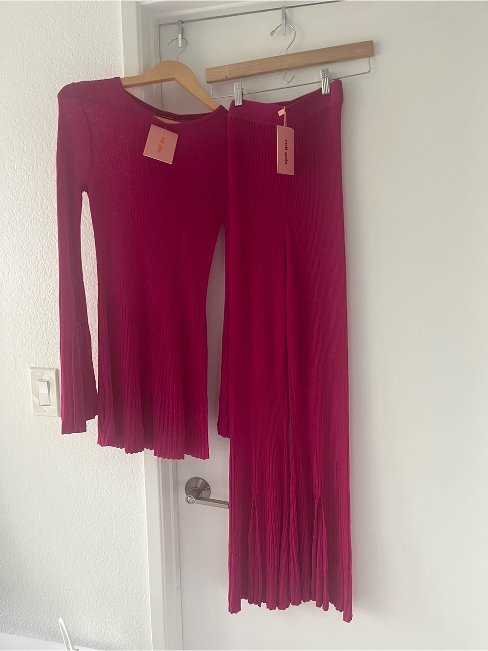Cult Gaia SET Kasia Top (S) & Dahlia Pants (xs) Bloom fuchsia / magenta - Picture 3 of 13